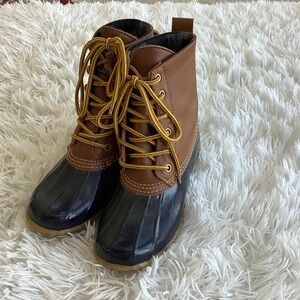 Duck Boots by G.H.Bass & Co. Women’s size 7 brown and navy blue